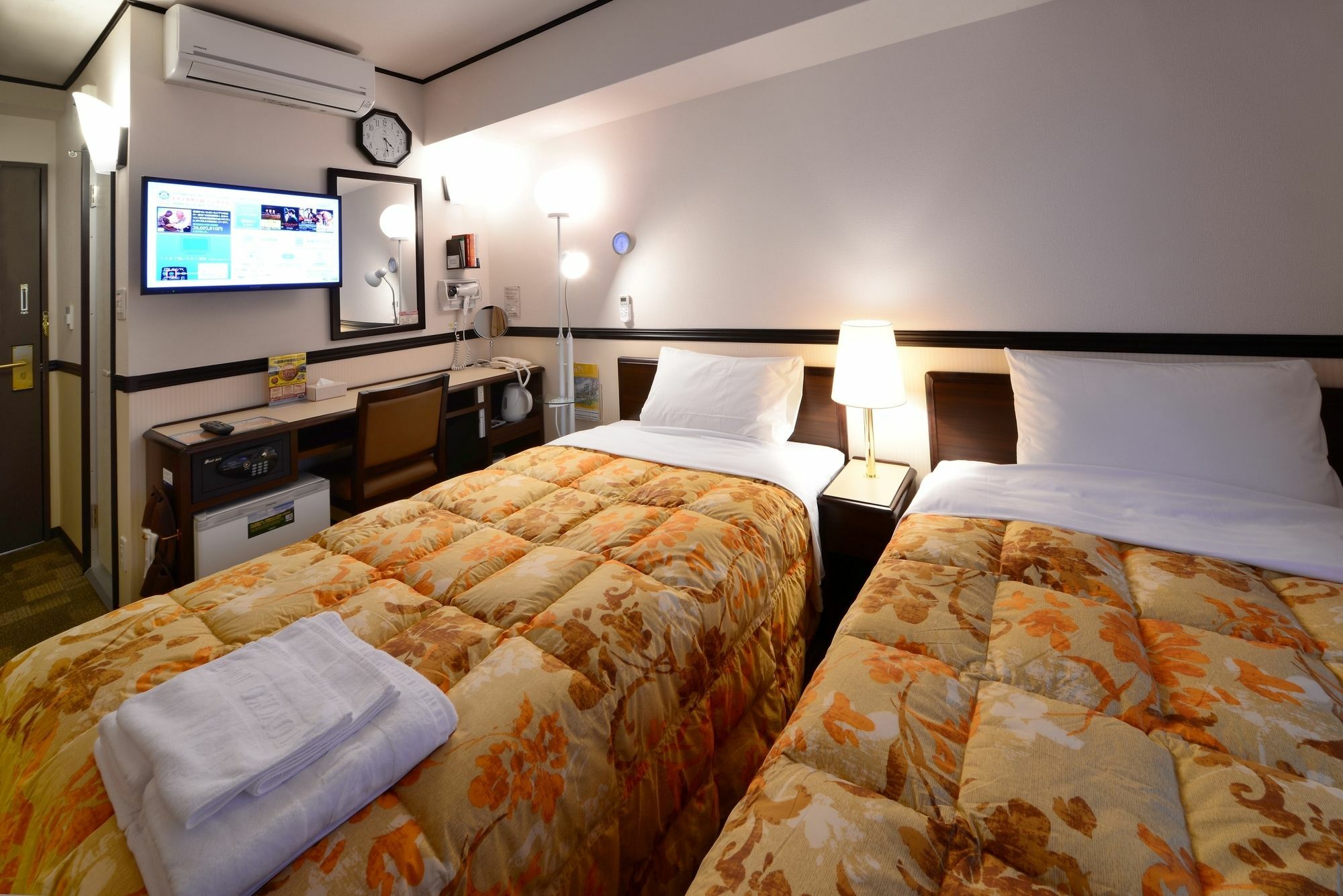 Toyoko Inn Kyoto Gojo Omiya מראה חיצוני תמונה